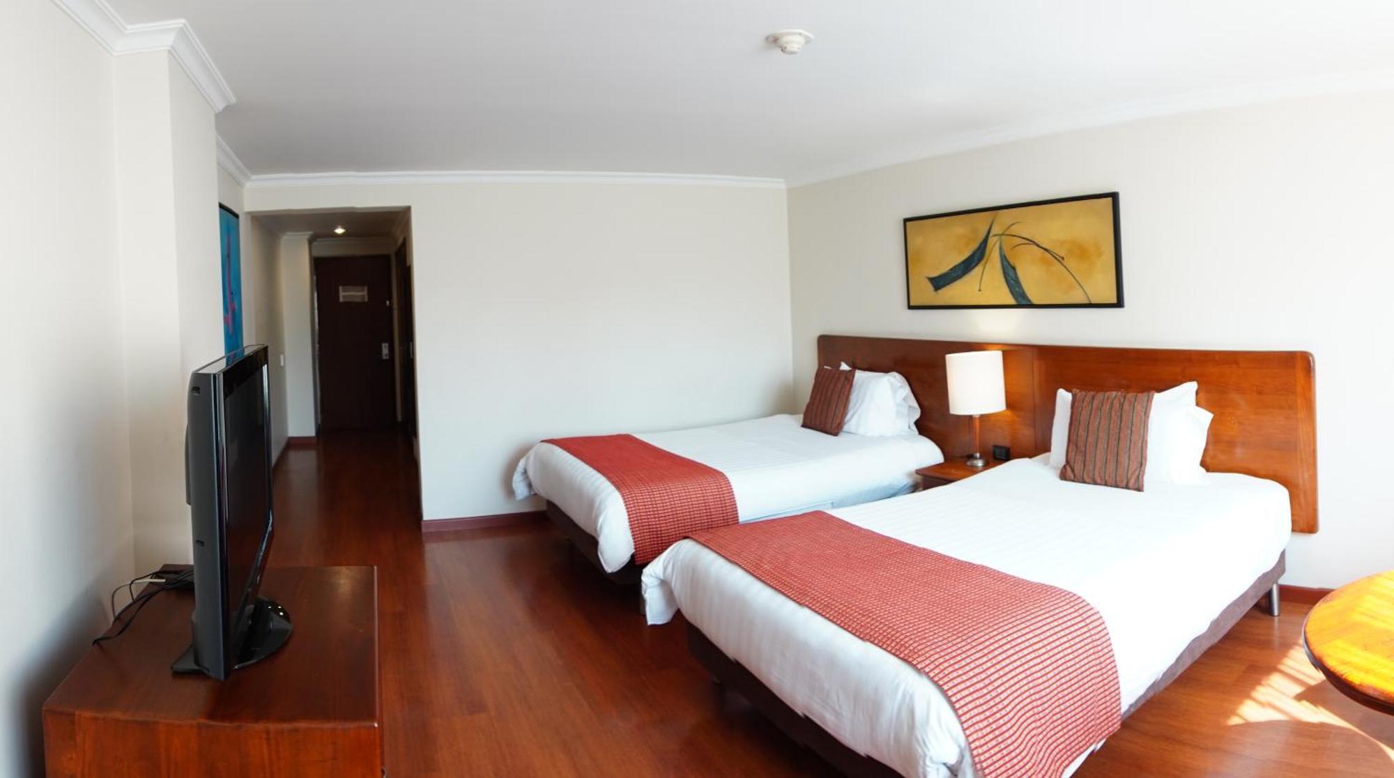 Hotel Ilar Esperanza Cerca De Embajada Eeuu Y Corferias - Bogota — Photos 3